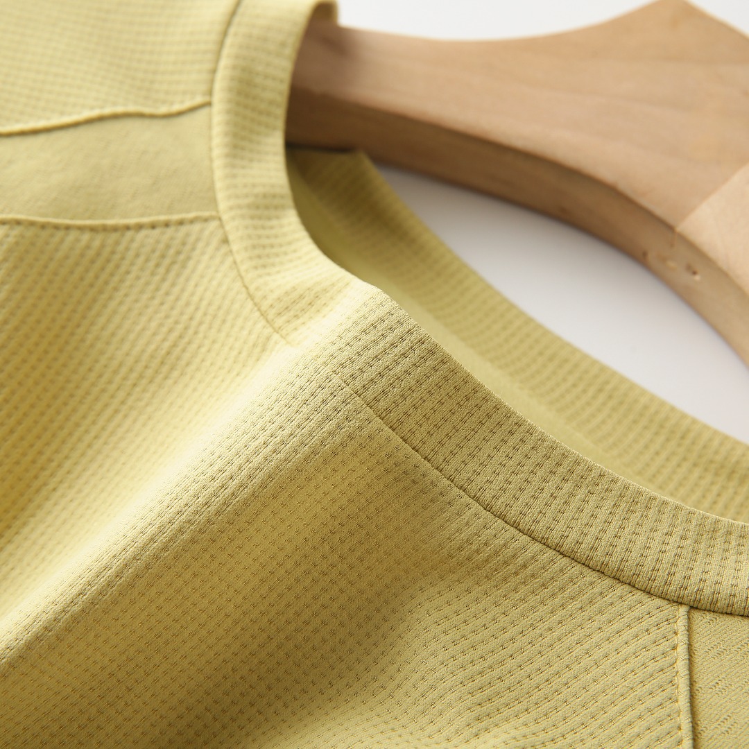 ユニセックス ハイストレッチ 通気性のある長袖 T シャツ  - Summer Clothing For Young Men のレビューと価格